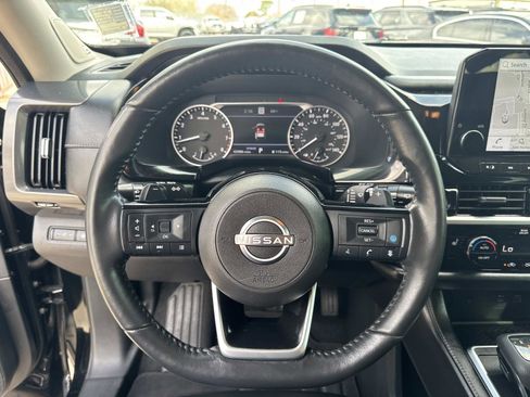 Used 2022 Nissan Pathfinder SL w/ SL Premium Package image 22