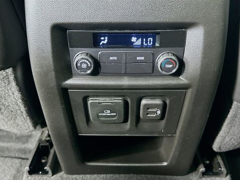 Used 2023 Chevrolet Traverse RS w/ LPO, Floor Liner Package AWD/4WD image 26