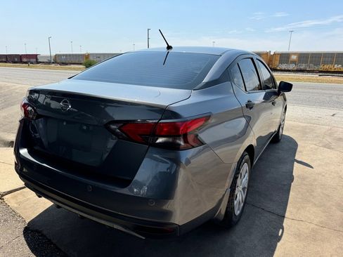 Used 2020 Nissan Versa S image 18