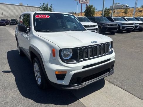 Certified 2023 Jeep Renegade Latitude AWD/4WD image 8