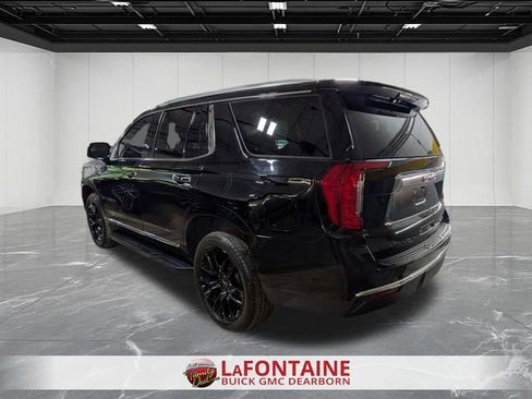 Used 2023 GMC Yukon SLT w/ SLT Premium Package AWD/4WD image 3