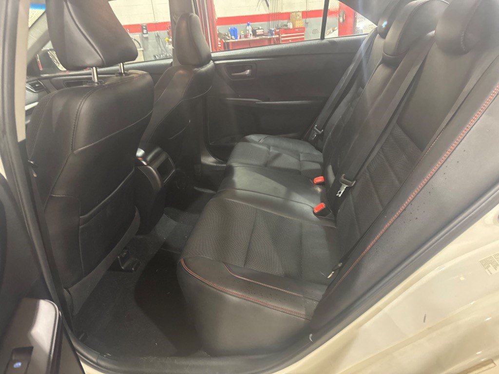 Used 2016 Toyota Camry SE FWD image 42