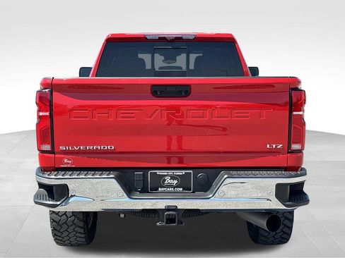 Used 2024 Chevrolet Silverado 2500 LTZ w/ LTZ Premium Package AWD/4WD image 3
