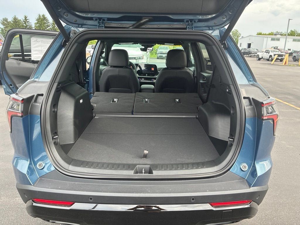 New 2027 Chevrolet Equinox RS w/ Safety and Technology Package AWD/4WD image 34
