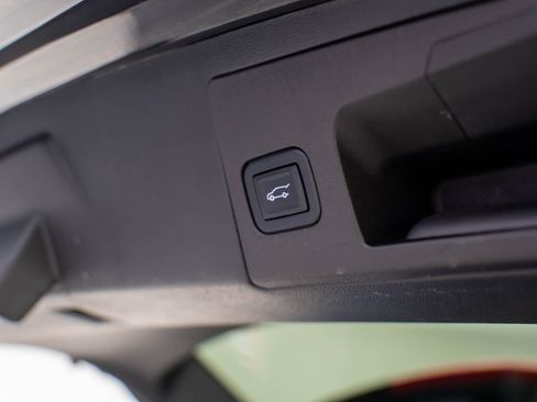 Used 2022 Cadillac XT5 Premium Luxury image 35