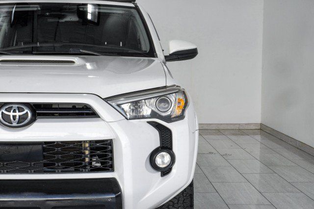 Used 2020 Toyota 4Runner TRD Off-Road AWD/4WD image 50