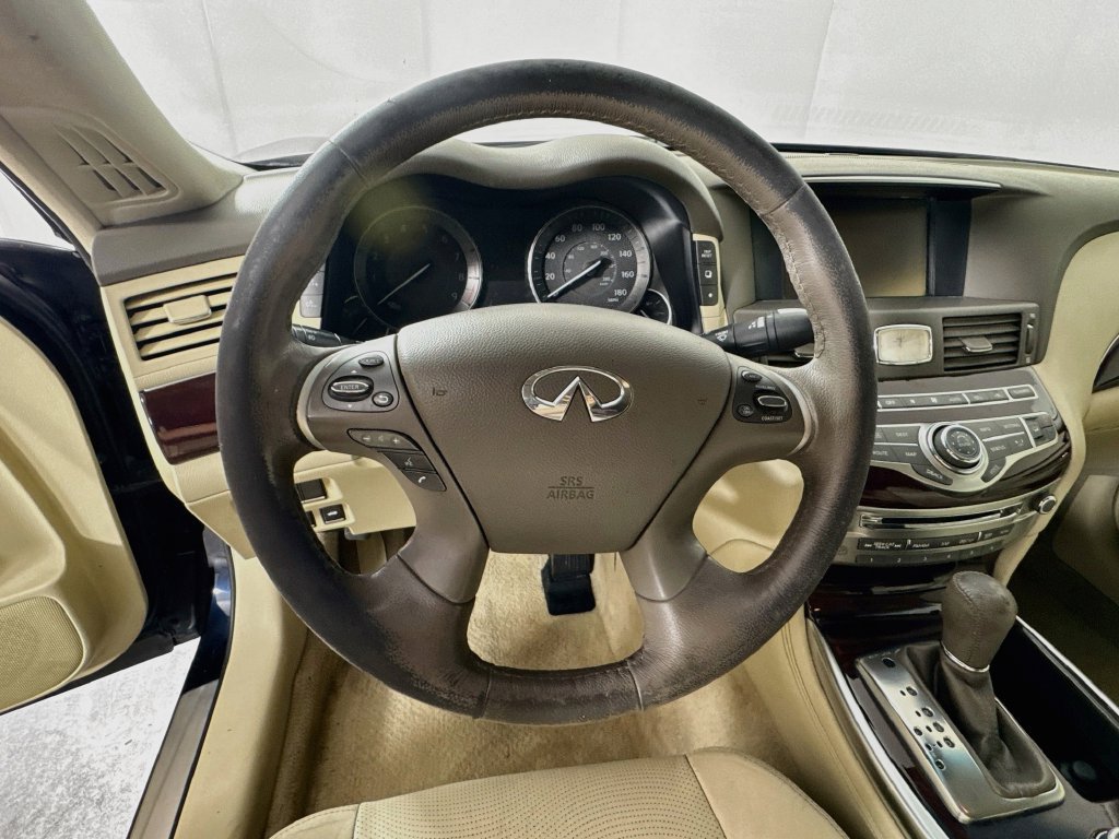 Used 2016 INFINITI Q70 L 3.7 AWD/4WD image 12