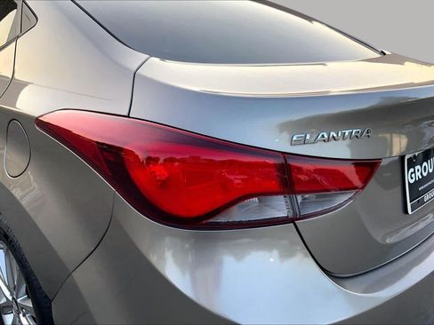 Used 2014 Hyundai Elantra SE w/ Option Group 02 FWD image 27