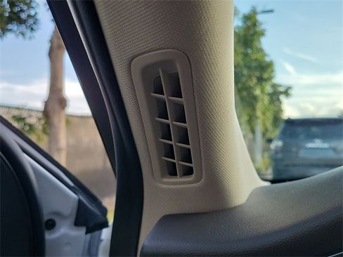 Certified 2022 Lincoln Corsair FWD image 30