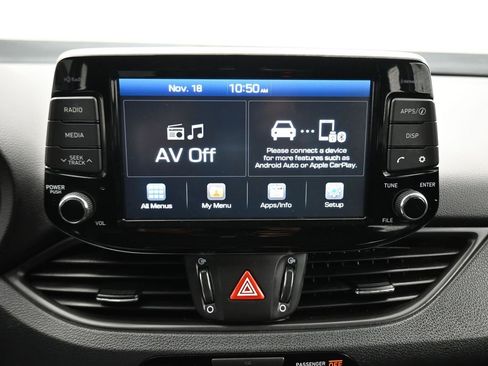 Used 2018 Hyundai Elantra GT image 16