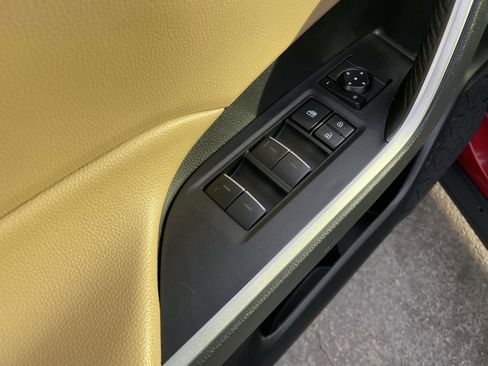 Used 2025 Toyota RAV4 XLE Premium image 21