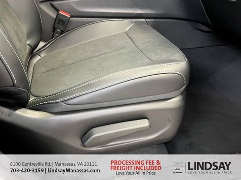 New 2025 Jeep Grand Cherokee Altitude image 13