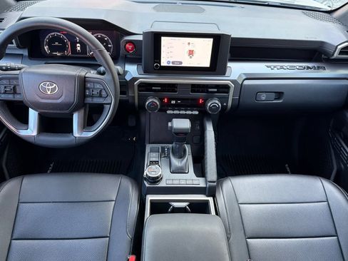 Used 2025 Toyota Tacoma TRD Off-Road AWD/4WD image 26