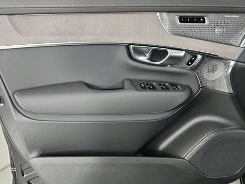 New 2026 Volvo XC90 T8 Ultra w/ Lounge Package AWD/4WD image 9