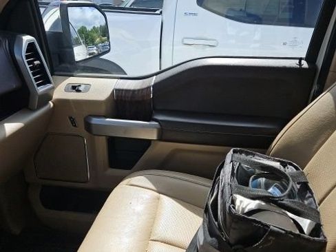 Used 2020 Ford F150 Lariat w/ Equipment Group 502A Luxury AWD/4WD image 11