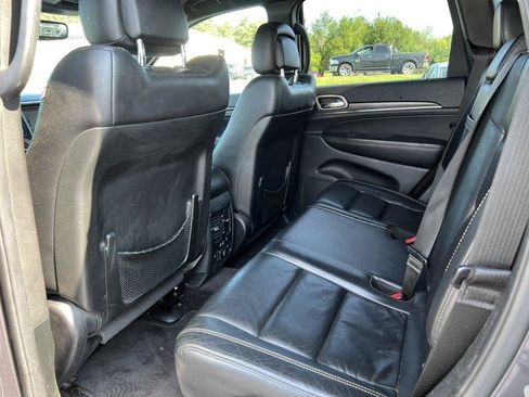 Used 2017 Jeep Grand Cherokee Limited w/ Trailer Tow Group IV AWD/4WD image 4