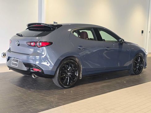 Used 2021 MAZDA MAZDA3 Hatchback w/Premium Plus Pkg AWD/4WD image 7