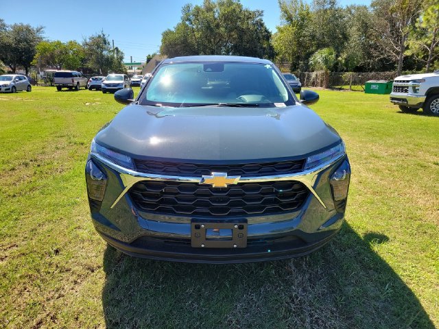 New 2026 Chevrolet Trax LS w/ LS Convenience Package FWD image 7