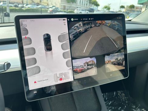 Used 2023 Tesla Model Y Long Range image 27