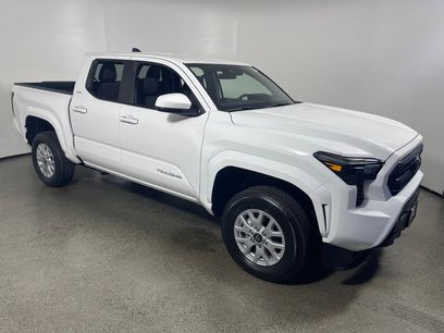 New 2025 Toyota Tacoma SR5