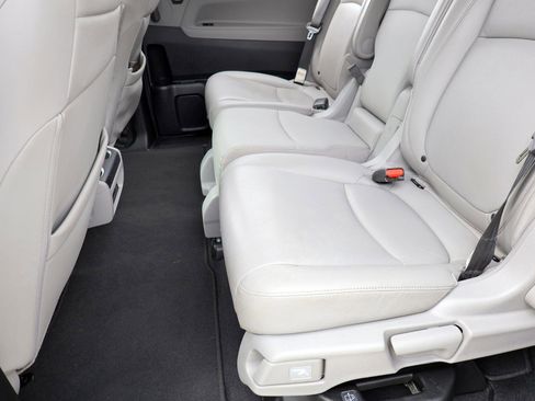 Used 2018 Honda Odyssey EX-L image 23