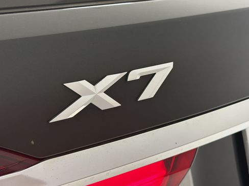 Used 2022 BMW X7 xDrive40i w/ Premium Package AWD/4WD image 33