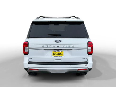 Certified 2024 Ford Expedition Max XLT image 4