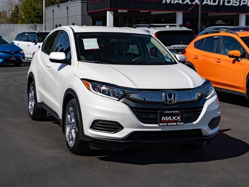 Used 2021 Honda HR-V LX image 2