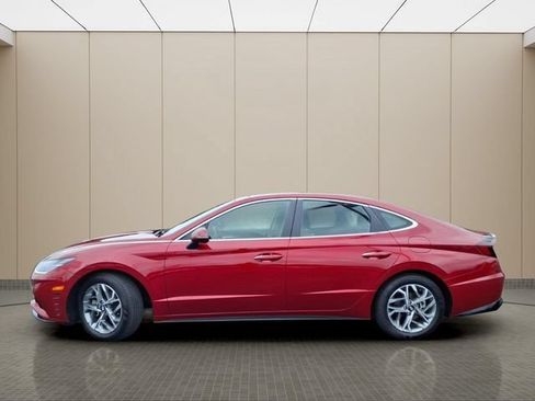 Used 2023 Hyundai Sonata SEL w/ Convenience Package FWD image 10