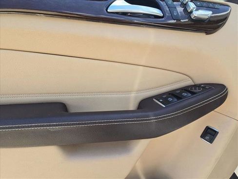 Certified 2019 Mercedes-Benz GLS 450 4MATIC image 15