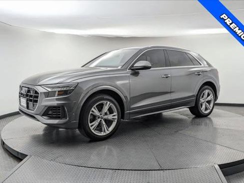 Used 2022 Audi Q8 Premium Plus w/ Premium Plus Package image 2