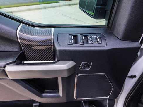 Used 2019 Ford F150 Raptor w/ Equipment Group 802A Luxury AWD/4WD image 40