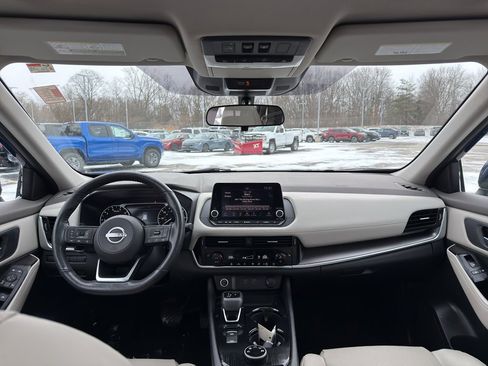 Certified 2023 Nissan Rogue SV w/ SV Premium Package image 28