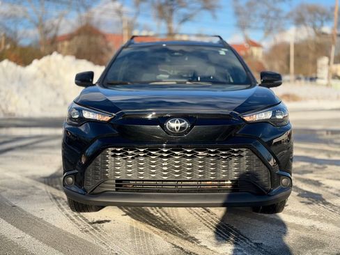 Used 2024 Toyota Corolla Cross AWD Hybrid image 10