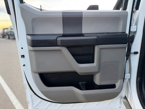 Used 2017 Ford F550 4x4 Crew Cab Super Duty image 31