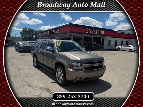 Used 2012 Chevrolet Suburban LT w/ Luxury Package AWD/4WD image 1