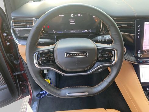 Used 2025 Jeep Grand Wagoneer Series III w/ Quick Order Packagew 28T AWD/4WD image 9