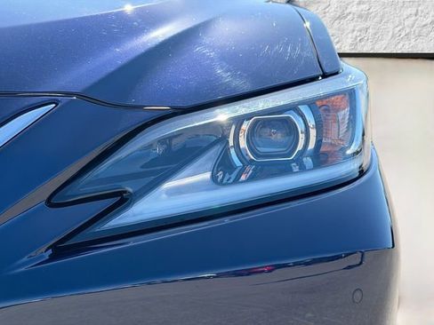 Used 2023 Lexus ES 350 w/ Premium Package image 9