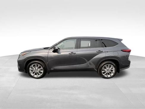 Used 2021 Toyota Highlander Limited AWD/4WD image 3