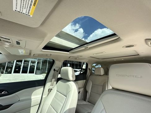 Certified 2021 GMC Acadia Denali w/ Denali Technology Package image 30