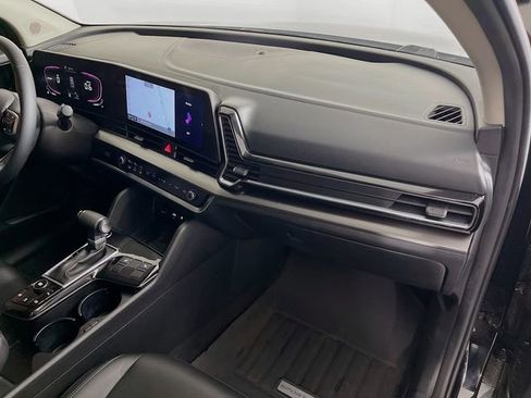 Used 2024 Kia Sportage EX FWD image 29