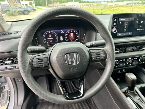 Used 2026 Honda Accord SE image 14
