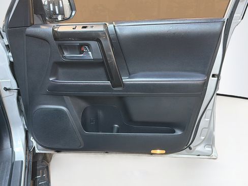 Used 2022 Toyota 4Runner TRD Off-Road Premium image 32