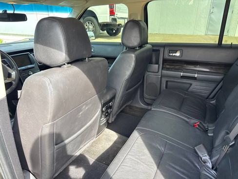 Used 2017 Ford Flex SEL w/ Equipment Group 202A AWD/4WD image 16