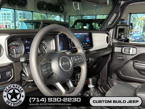 Used 2024 Jeep Wrangler Unlimited AWD/4WD image 11
