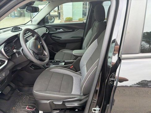 Used 2023 Chevrolet TrailBlazer LS image 11