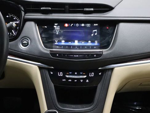 Used 2019 Cadillac XT5 Luxury image 35