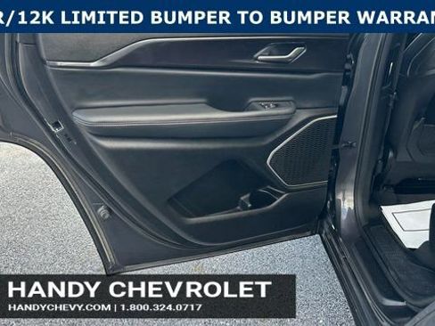 Used 2022 Jeep Grand Cherokee L Laredo image 35