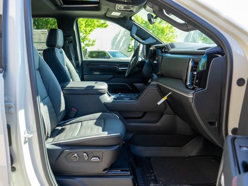 New 2026 GMC Sierra 2500 AT4X AWD/4WD image 10