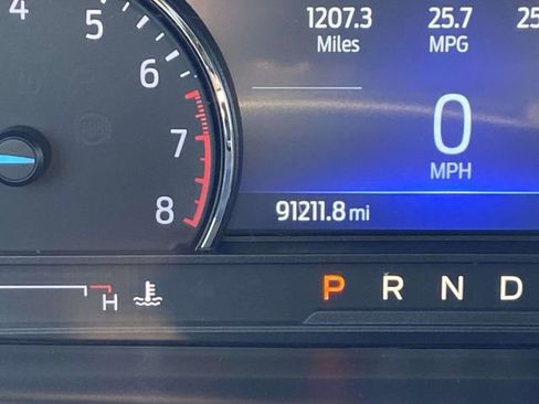 Used 2022 Ford Explorer XLT image 17